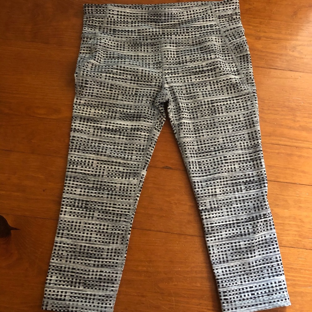 Gap Fit cropped leggings